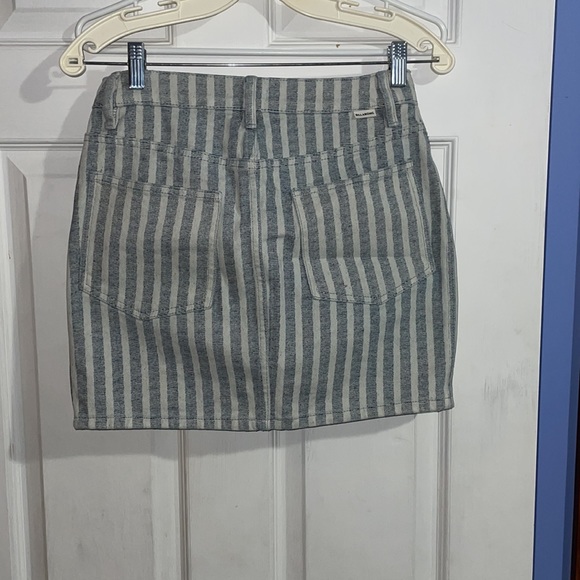 Billabong skirt - Picture 2 of 2